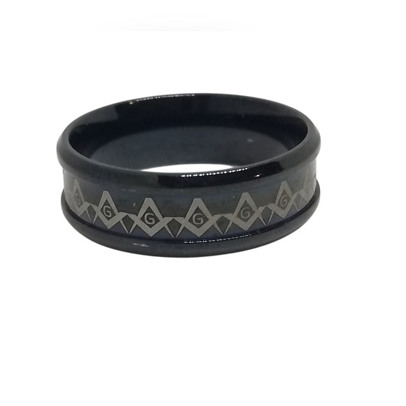 MENS NWOT BLACK STAINLESS STEEL MASONIC DESIGN BAND SIZE 13 - Picture 1 of 4